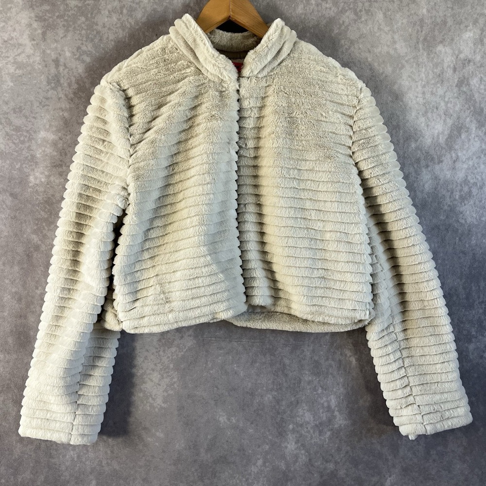 Betsey Johnson Faux Fur Jacket Women Medium Ivory Ribbed Cropped Hook Closure